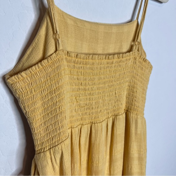 AMERICAN EAGLE Textured Wrap Mini Dress. Size Medium - Picture 9 of 12